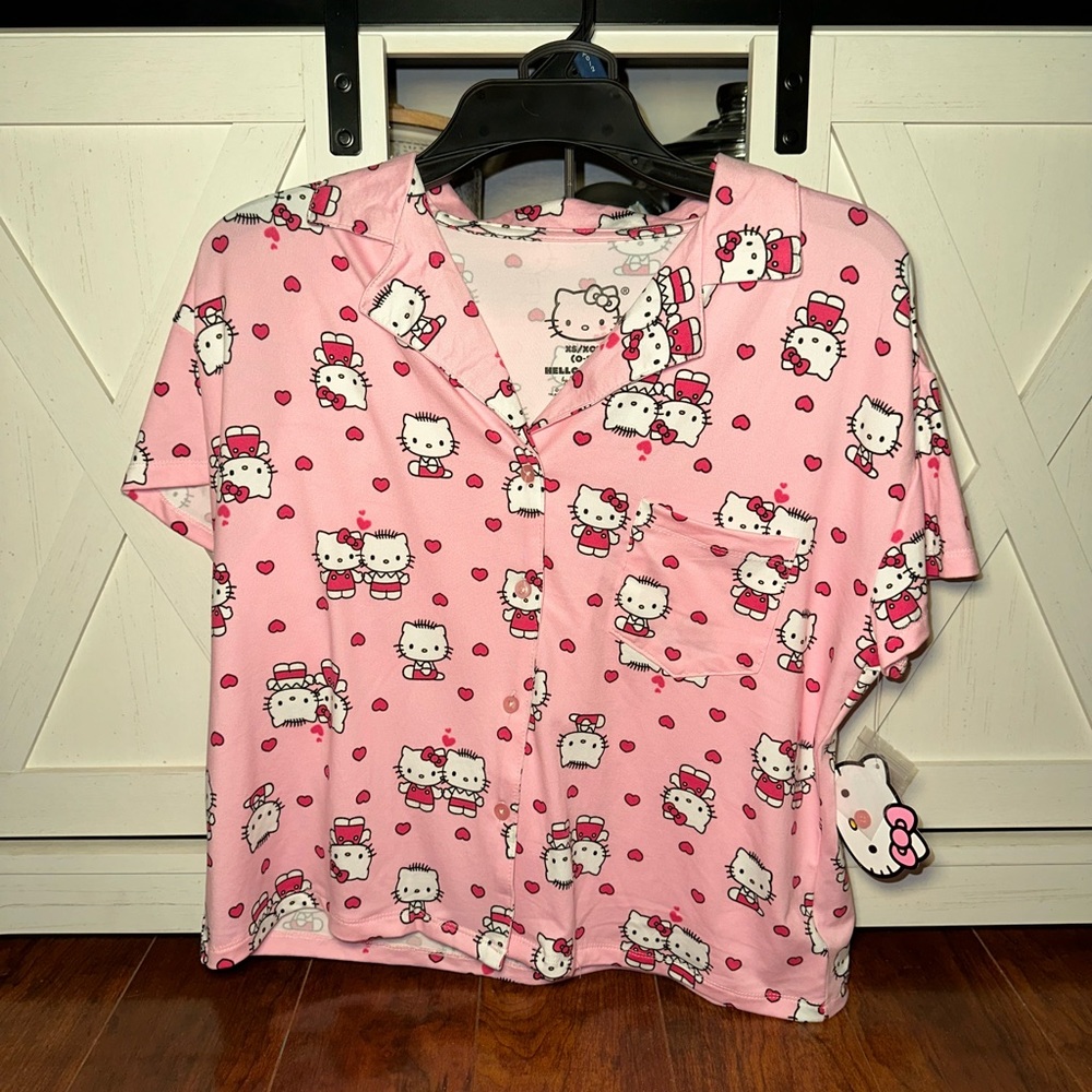 Hello Kitty Valentines Day Pajama Set - Picture 4 of 4